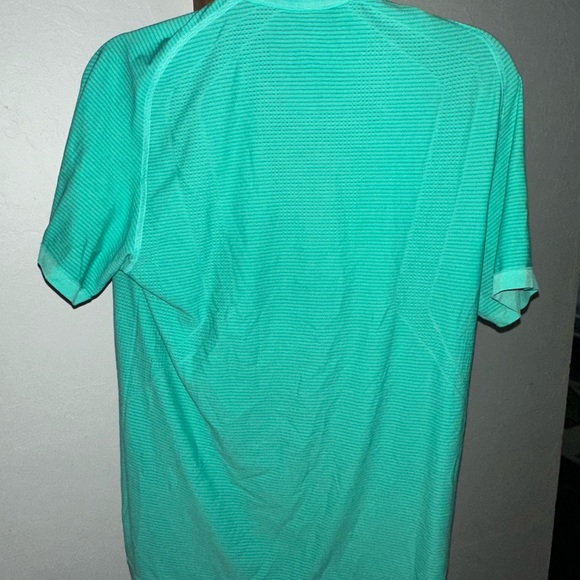 Men's Lululemon polo shirt - Picture 2 of 4